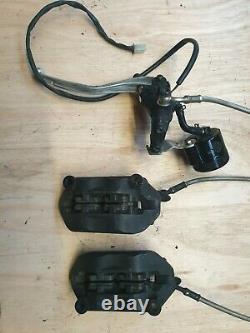 Triumph Speed Triple 1050 2015 front brake system calipers master cylinder